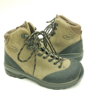 chaco hiking boots