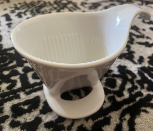 Bee House Pour over Ceramic Coffee Dripper (Filter Size #2 or #4) Made In Japan