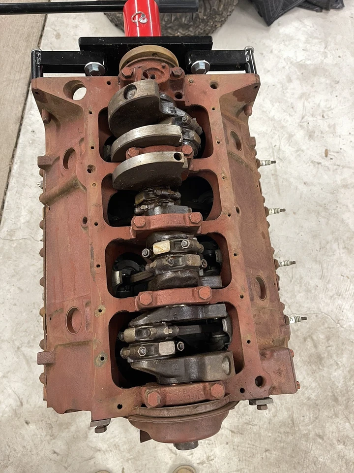 Small block chevy motor 1955 corvette - Image 2 of 4