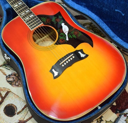 Morris WD-30 Made in Japan Dove style with hard case