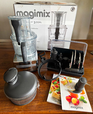 Magimix Compact 3200XL Küchenmaschine mit Entsafter und viel Zubehör