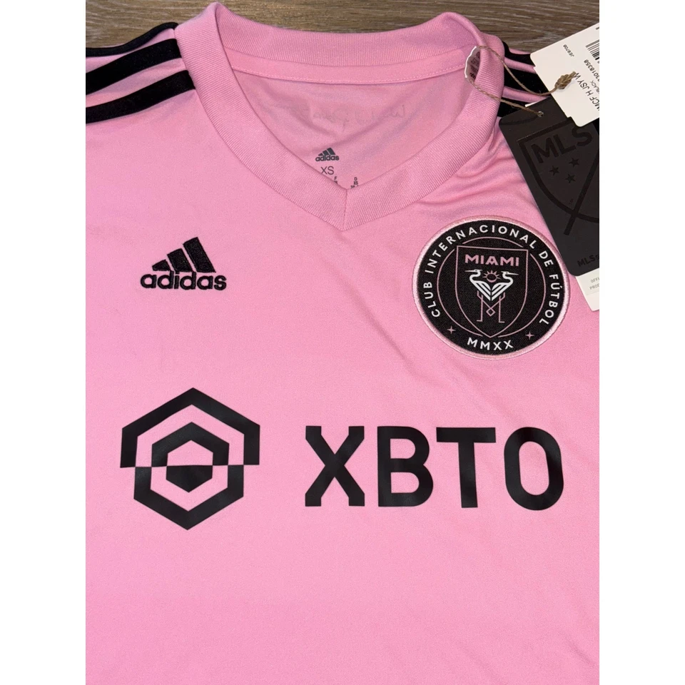 Nueva con etiquetas Adidas Inter Miami CF 2023/24 Visitante Camiseta Rosa Camiseta de Fútbol Para Mujer Talla XS Foto 2 de 4