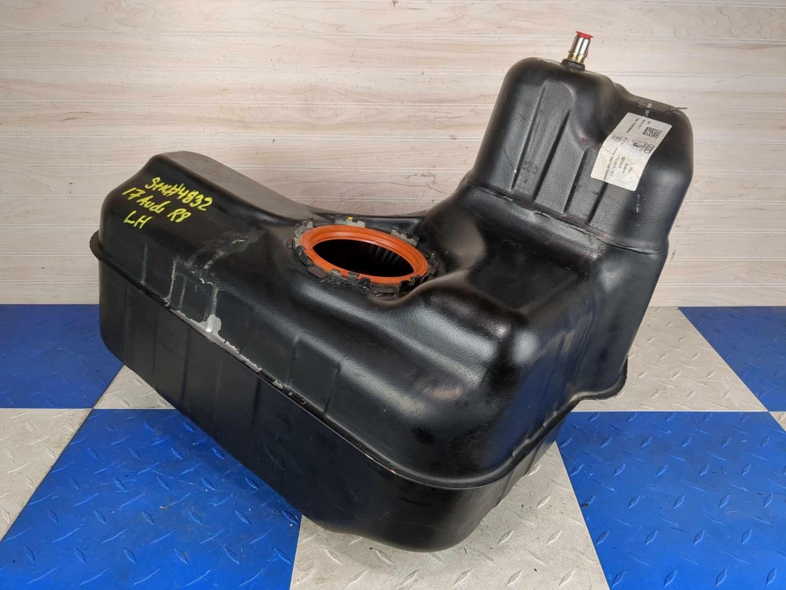 2017-2023 Audi R8 OEM Left Fuel Tank Assembly 4S0201021F 17k w/o Pump & Sensor