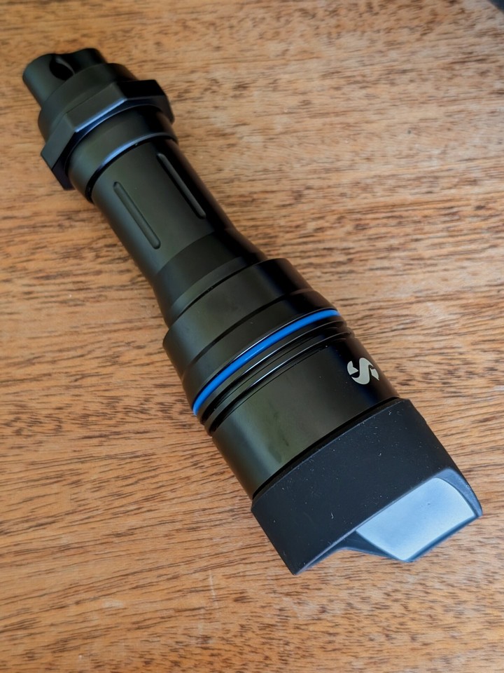 ScubaPro Nova 850R Wide Scuba Dive Light With Battery eBay