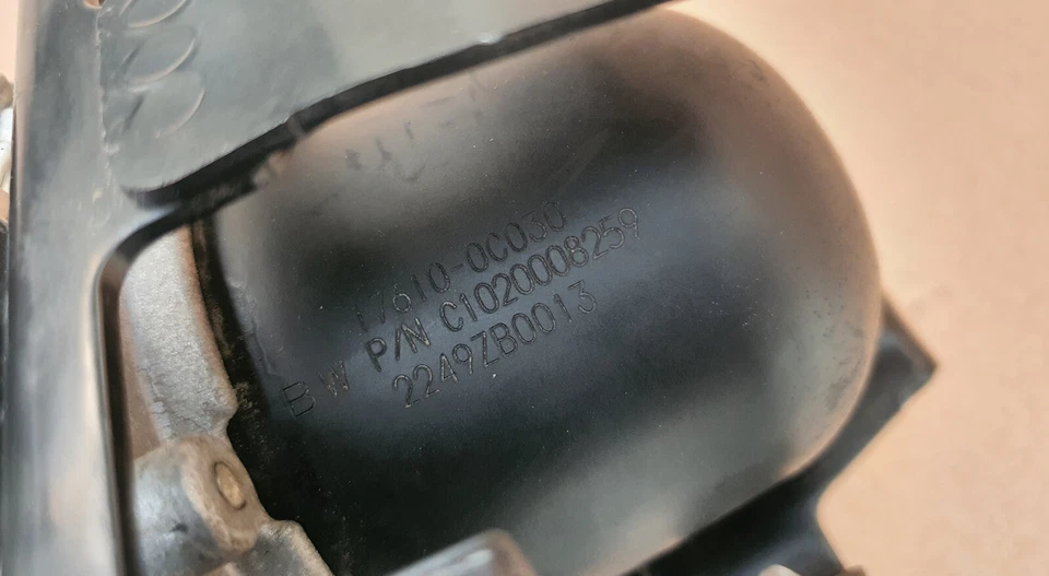 Bomba de inyección de aire 17610-0c030 OEM usada Se adapta a: Lexus GX460, Toyota 4Runner, Fj Foto 2 de 4