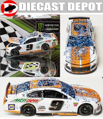 chase elliott little caesars diecast
