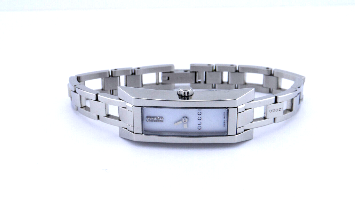 Gucci YA110516 Diamond Mother-of-Pearl Dial 110 Series Stainless