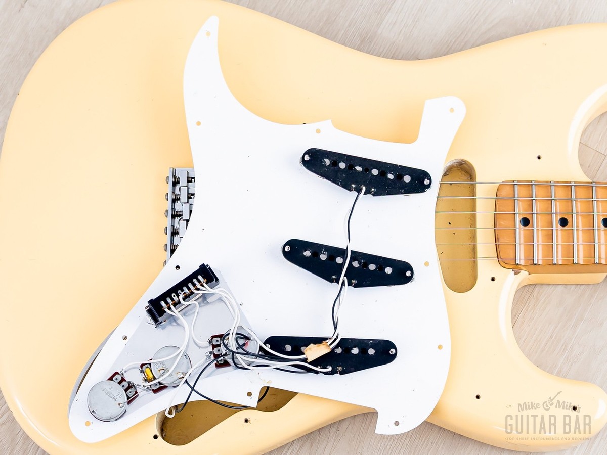 1990 Fender '72 Stratocaster ST72-75SC Yngwie-Spec w/ Scalloped