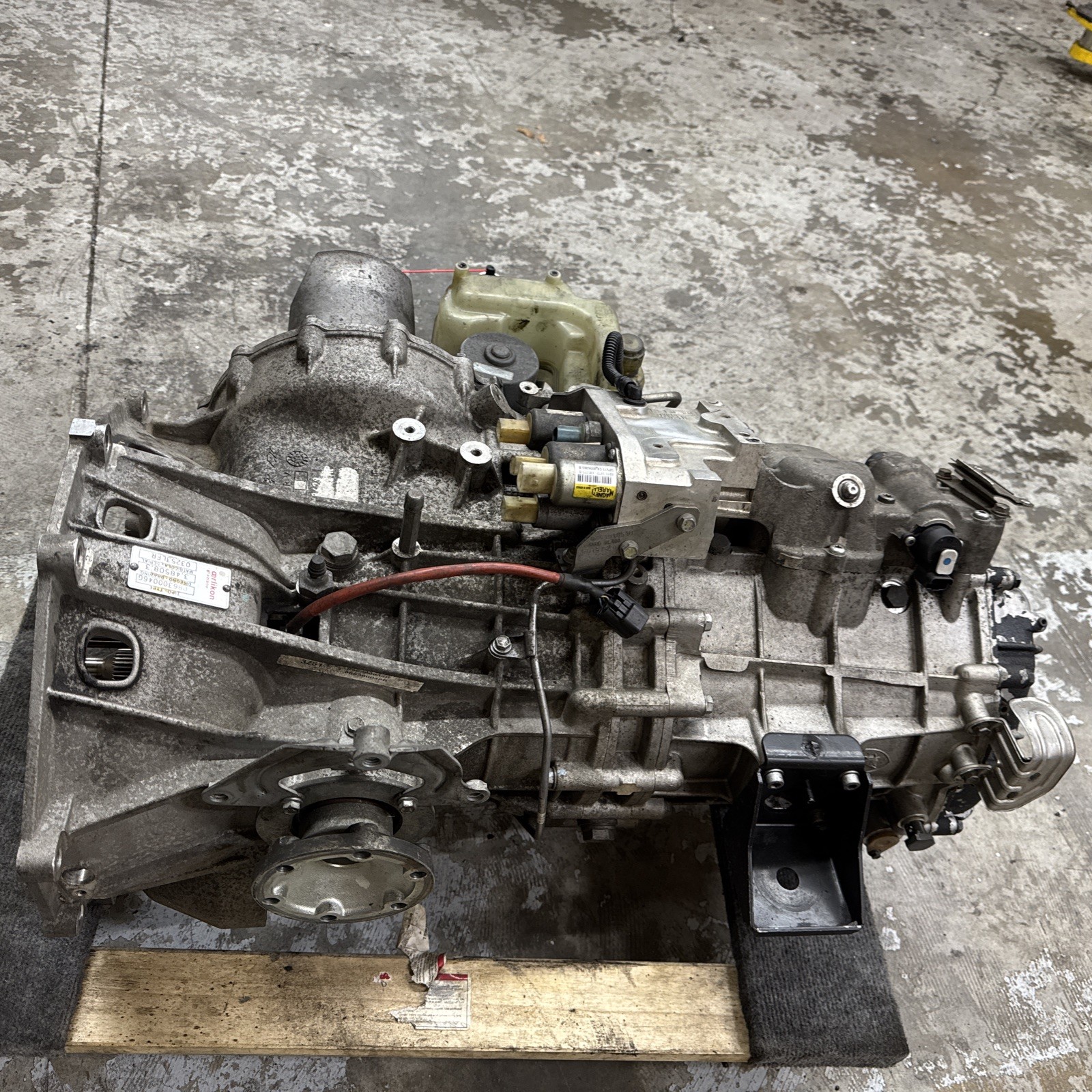 2010-2013 AUDI R8 AWD 4.2L SIX SPEED R TRONIC TRANSMISSION ASSEMBLY  Low miles.