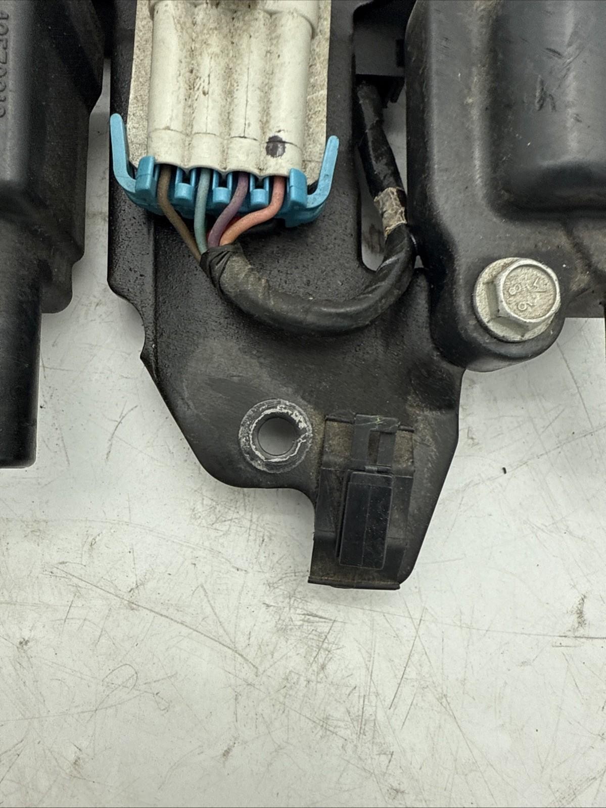 05-13 CORVETTE C6 6.0L V8 LEFT DRIVERS SIDE IGNITION COIL BRASKET ASSEMBLY OEM