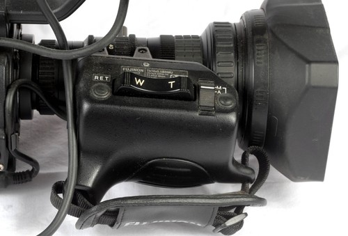 JVC GY-HD100 High Definition Pro Mini-DV Camcorder Set & Accessories (Tested) - Picture 4 of 24