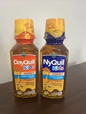 VICKS DayQuil & NyQuil Kids Honey Flavor Co-Pack 2x12oz Bottles