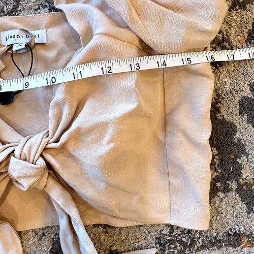 Crop top nuovo con etichette GIANNI BINI manica a sbuffo misto lino taglia L lusso spiaggia casual glam - Foto 4 di 7