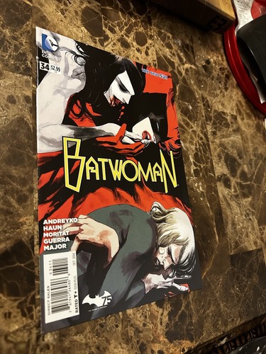 Batwoman #34 (DC Comics, 2014) Variant Cover - Picture 6 of 11