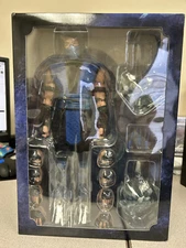 *MINOR BOX DAMAGED* Mortal Kombat 11: Sub-Zero 1/6 Scale Action Figure