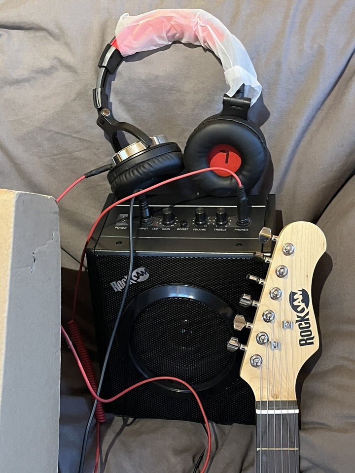 Boxed RockJam Electric Guitar Kit with 10Watt Amplifier And Headphones