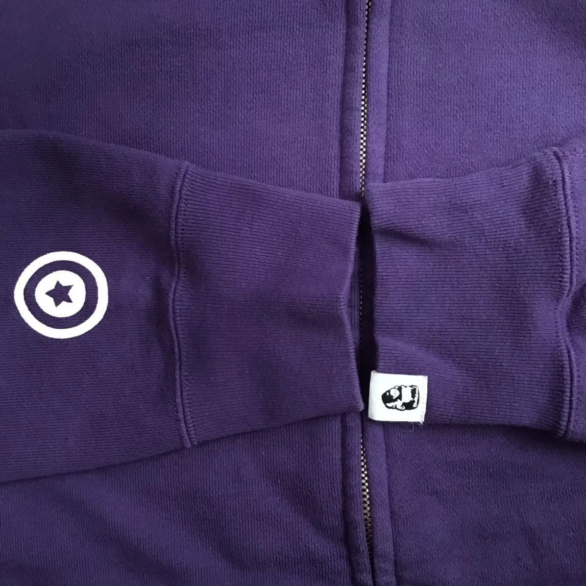 A BATHING APE (BAPE) Felpa con cappuccio squalo mimetica viola 2007 taglia S squalo full zip felpa con cappuccio una scimmia da bagno BAPE
