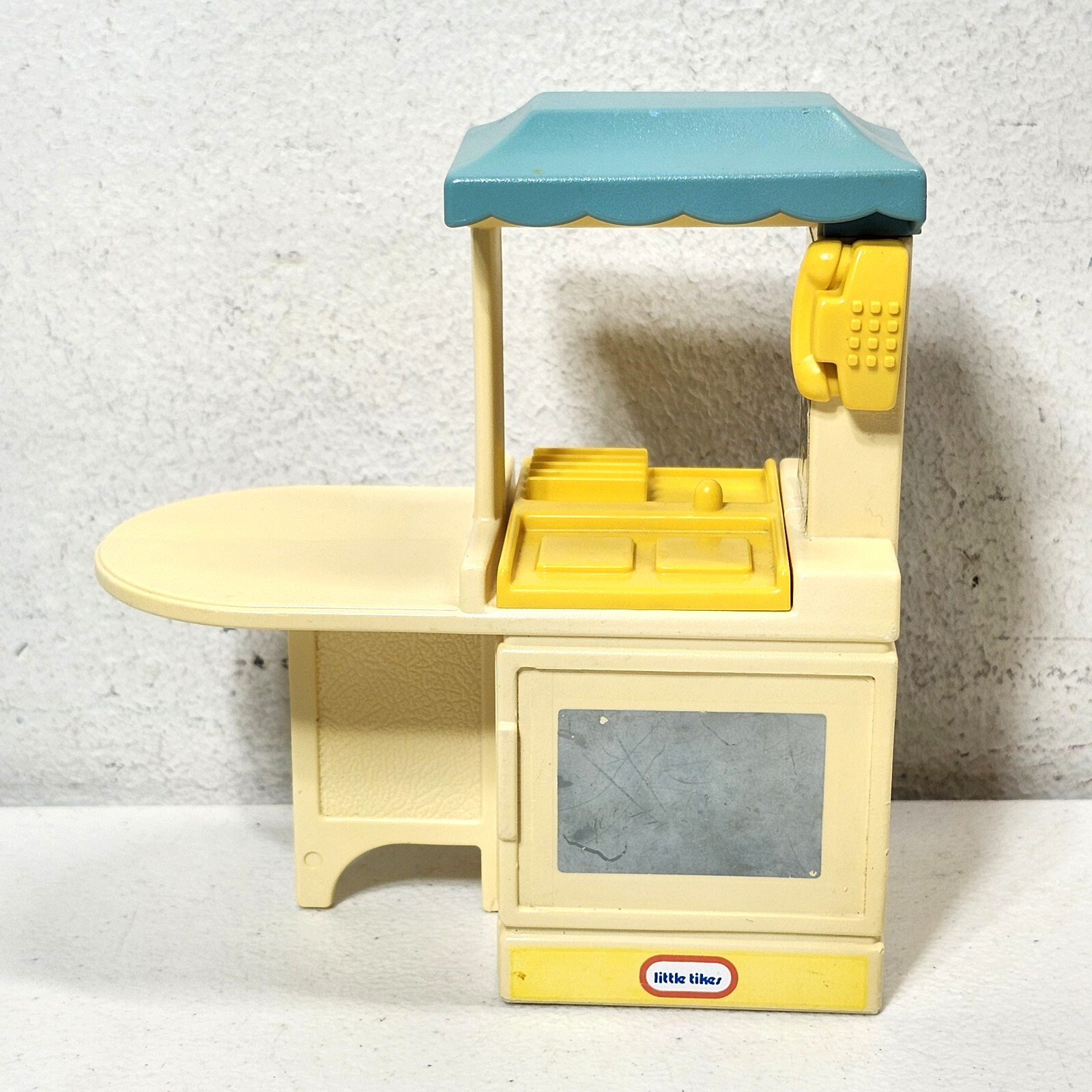 Little Tikes Dollhouse Kitchen Sink Stove Clock Wall Phone M