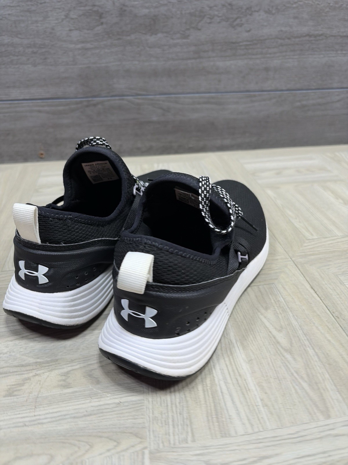 Under Armour Breathe Lace Women's Black Mesh Trainers US 6 Running 3021336 thumbnail 8