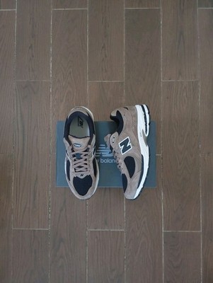 New Balance 2002R