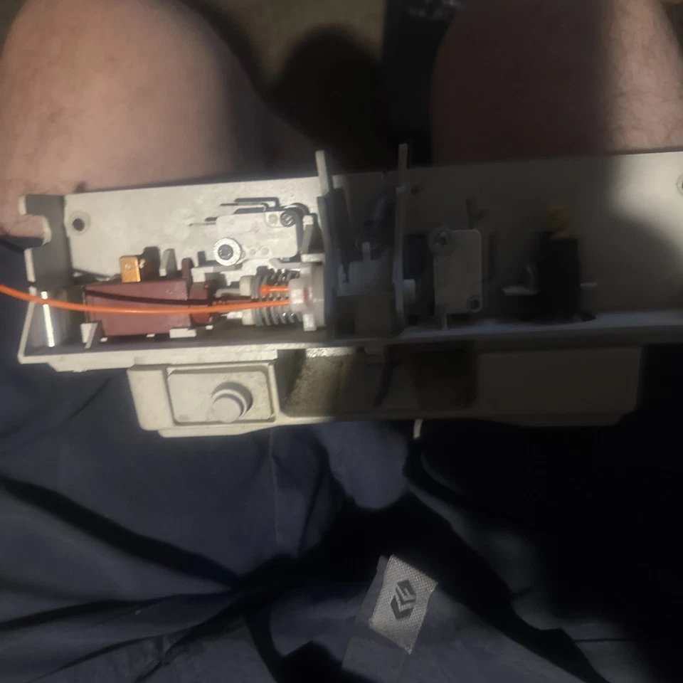 Conjunto combo de trava para lavadora/secadora 22003467 - caixa aberta - Imagem 3 de 3