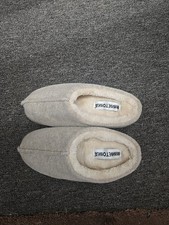 Women's Minnetonka Slippers Oatmeal Sz 7