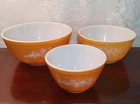 PYREX  Vintage Butterfly Set of 3 Nesting Mixing Bowls 401 402 403