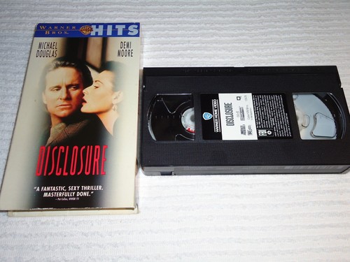 Lot of 10 VHS Tapes (HORROR / ROMANCE COLLECTION) Basic instinct GHOST Jade more - Picture 10 of 12