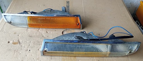 Peugeot 504 front sidelights indicators - Picture 2 of 9