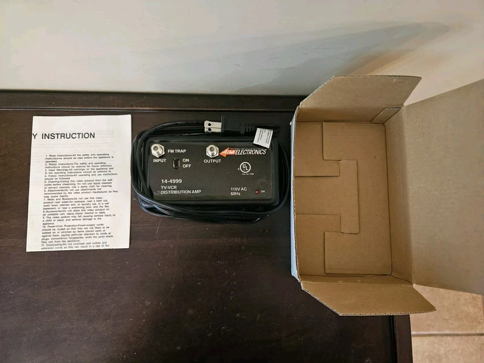 AIM ELECTRONICS 20 dB Distribution Amplifier TV-VCR - Image 2 of 3