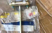 Ограничитель задней правой двери Мерседес Спринтер 9017300016