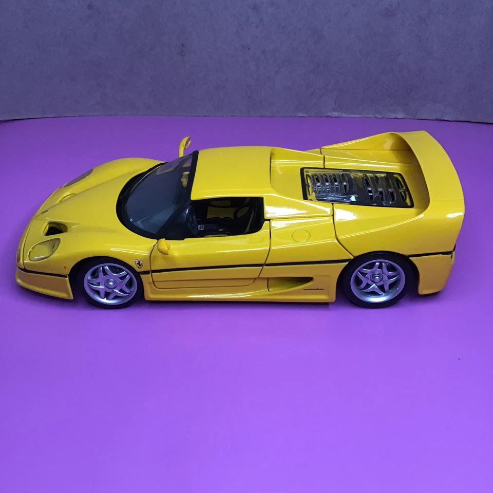  Hot Wheels FERRARI F50 YELLOW Black 1/18 1998 Mattel  - Image 4 of 4