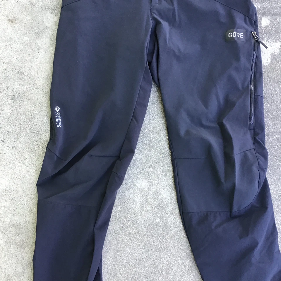 Gore Wear Men Medium Fernflow Pants Black Adjustable Waistband Side Zipped Vents - Image 3 of 4