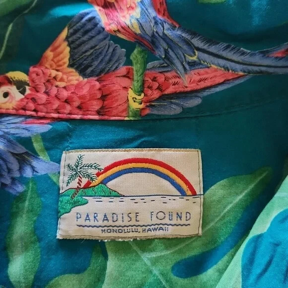 Paradise Found Vintage Hawaiian Button Down Parrot Tropical Women's Blouse