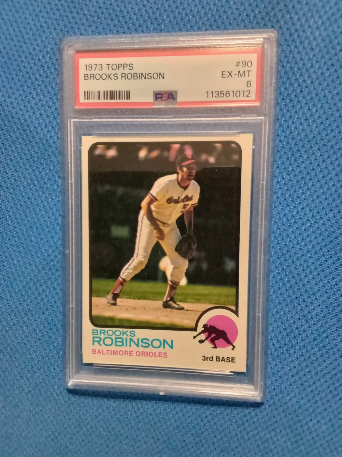 BROOKS ROBINSON 1973 Topps # 90 Baseball card BALTIMORE ORIOLES 73 HOF PSA 6