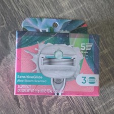 Gillette Venus SensitiveGlide Aloe Bloom Scen...