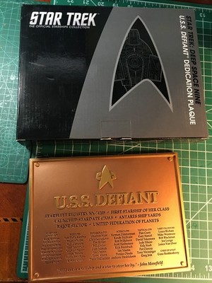 Eaglemoss Star Trek Plaque  ''USS Defiant Dedication Plaque'' with box
