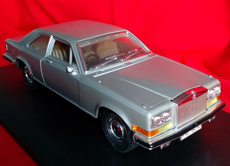Modellino Auto Rolls Royce Camargue Scala 1:22 - Immagine 2 di 4