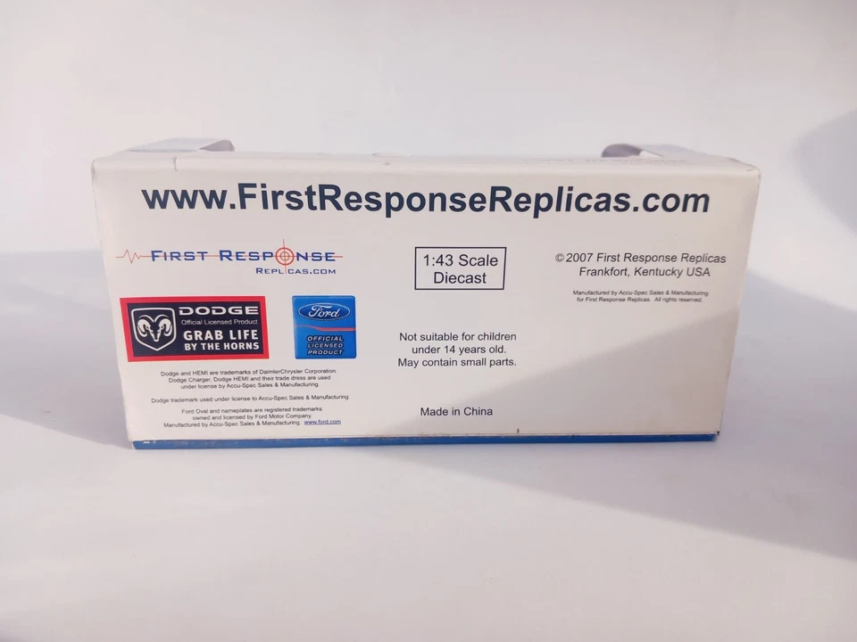 1/43 FIRST RESPONSE Ford Crown Victoria police Interceptor blank undecorated - Image 3 of 4