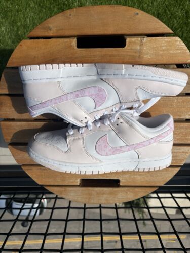 Size 10M/11.5W Nike Dunk Low Pink Paisley 2023 - FD1449 100 - Picture 3 of 5
