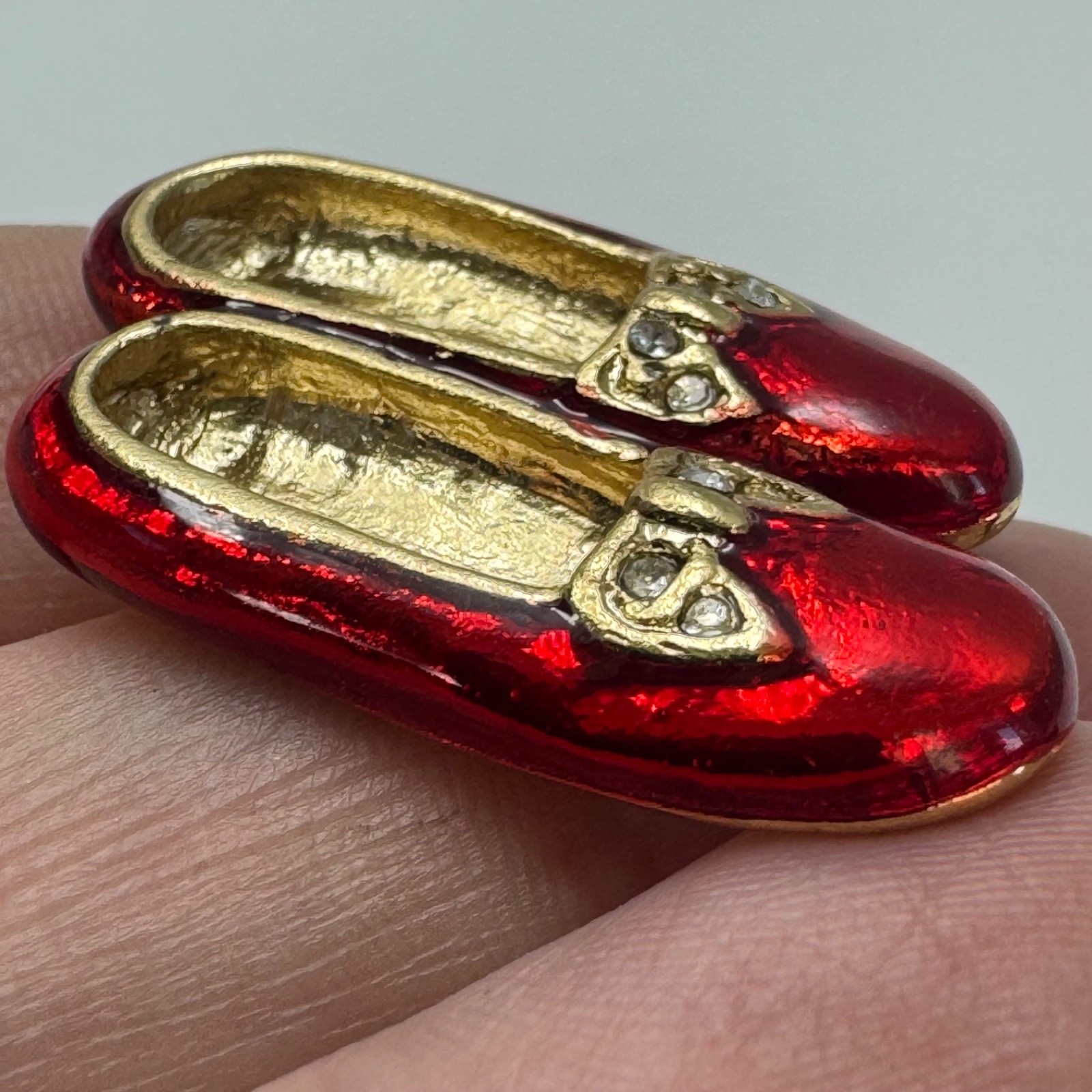 Vintage Ruby Slippers Rhinestone Bow Figural Broo… - image 2