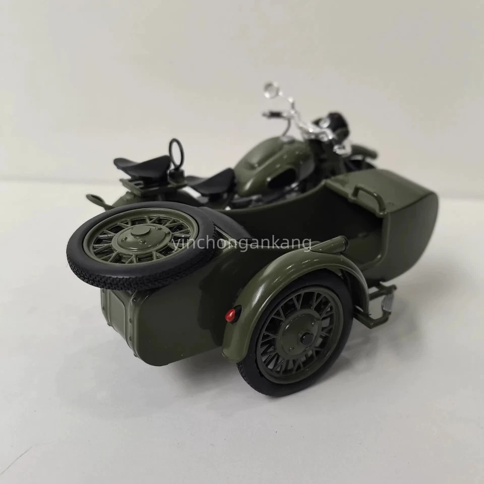 IXO 1:24 IMZ M72 URAL 3N Tricycle Plastic Model - Image 2 of 3