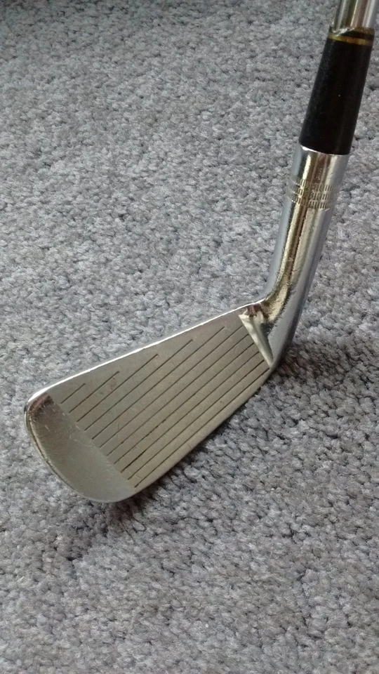 Wilson STAFF Tour Blade FG-17 # 2 Iron / Steel Shaft - 39 1/4" - Image 4 of 4