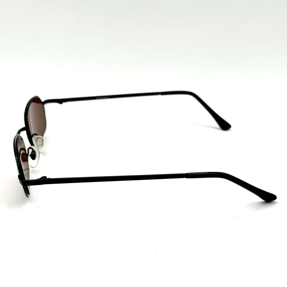 Gafas de sol Foster Grant Galaxy ovaladas negras de diseñador marco de moda y lentes marrones Foto 4 de 4