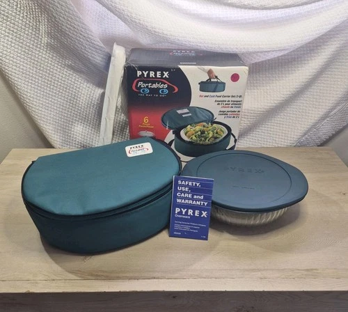 VTG Pyrex Portables 2 Qt Casserole Bowl With Lid.case. Manual Cold Pack