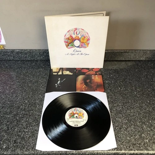 LP VINYL QUEEN ALBUM A NIGHT AT THE OPERA UK 1ST PRESS 1975 "BLAIRS" EX+/EX