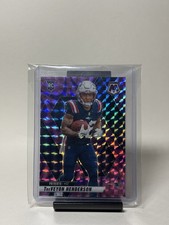 2025 Panini Mosaic - Rookies TreVeyon Henderson #325 Camo Pink Mosaic Prizm (RC)