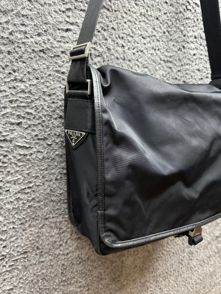 Bandolera bandolera de cuero de nailon negra vintage Prada Tessuto Foto 4 de 4