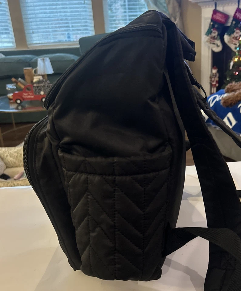 Mochila Skip Hop para fraldas preta Forma acolchoada com zíper bolsos alças ajustáveis - Imagem 4 de 4