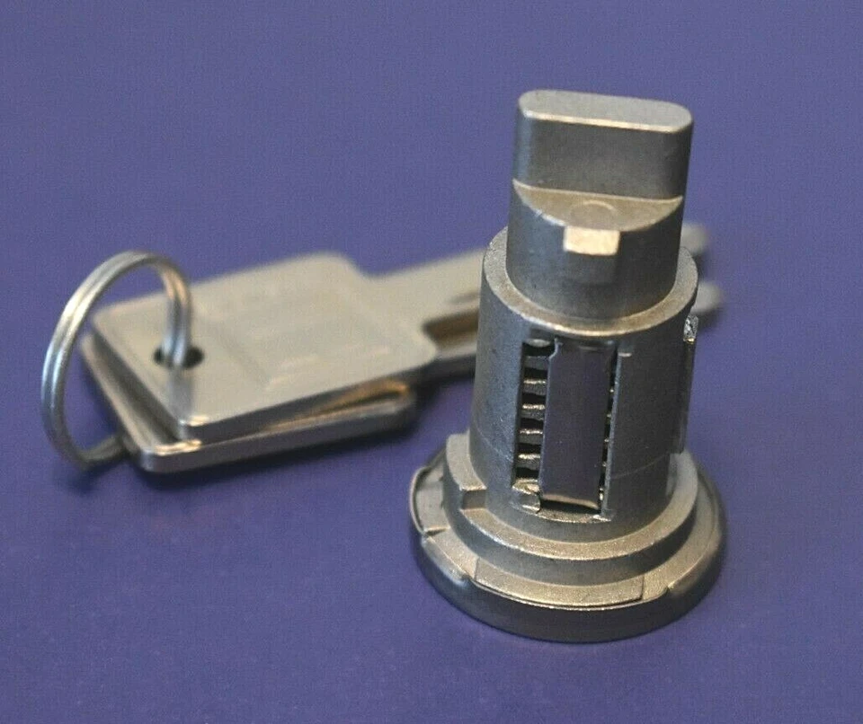 Cilindro de bloqueo de encendido y llaves 1967-1991 Chevy GMC P10 P15 P20 P25 P30 P35 P1500 Foto 2 de 4